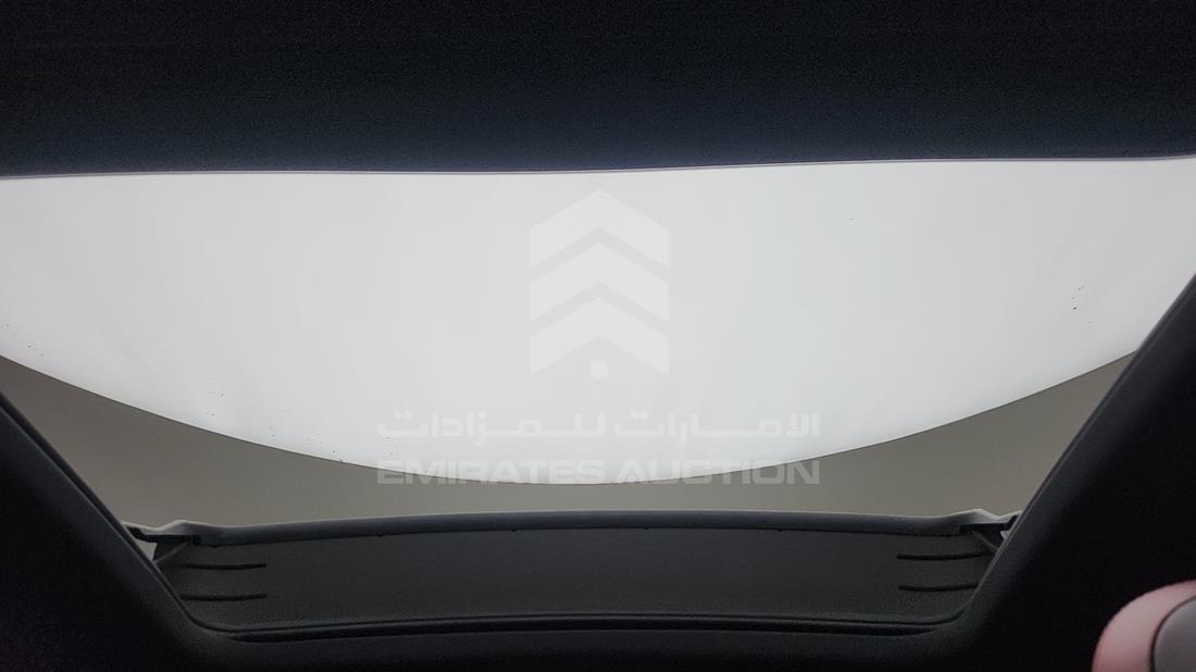 2017 Porsche Macan — Sun Roof View — Photo 22
