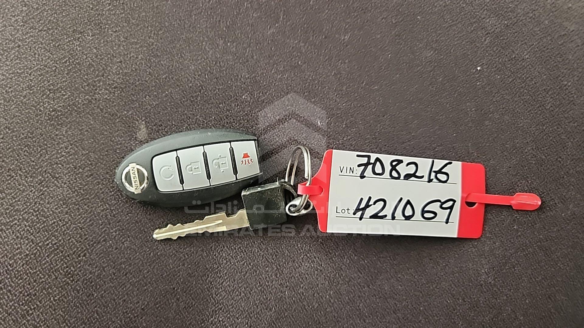 2015 NISSAN PATHFINDER VIN: 5N1AR2MN2FC708216