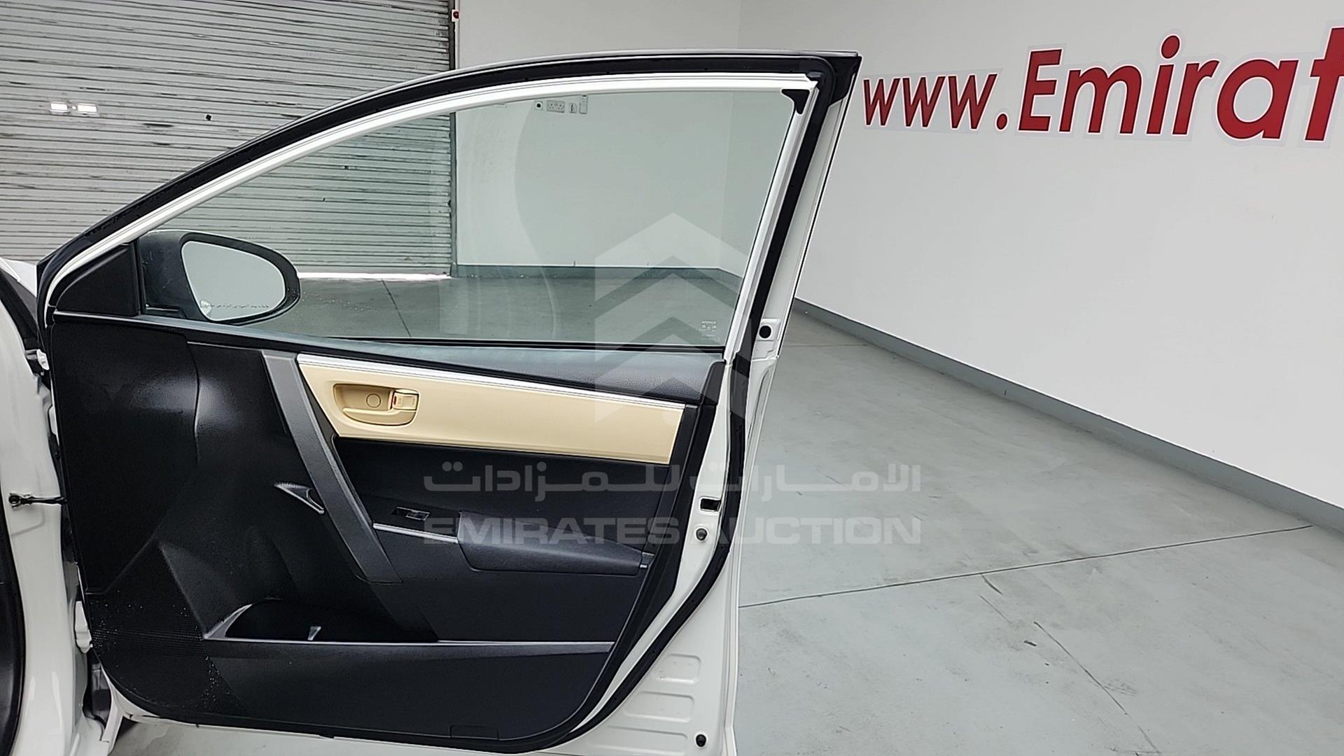 2019 TOYOTA COROLLA VIN: RKLBB9HE5K5227362