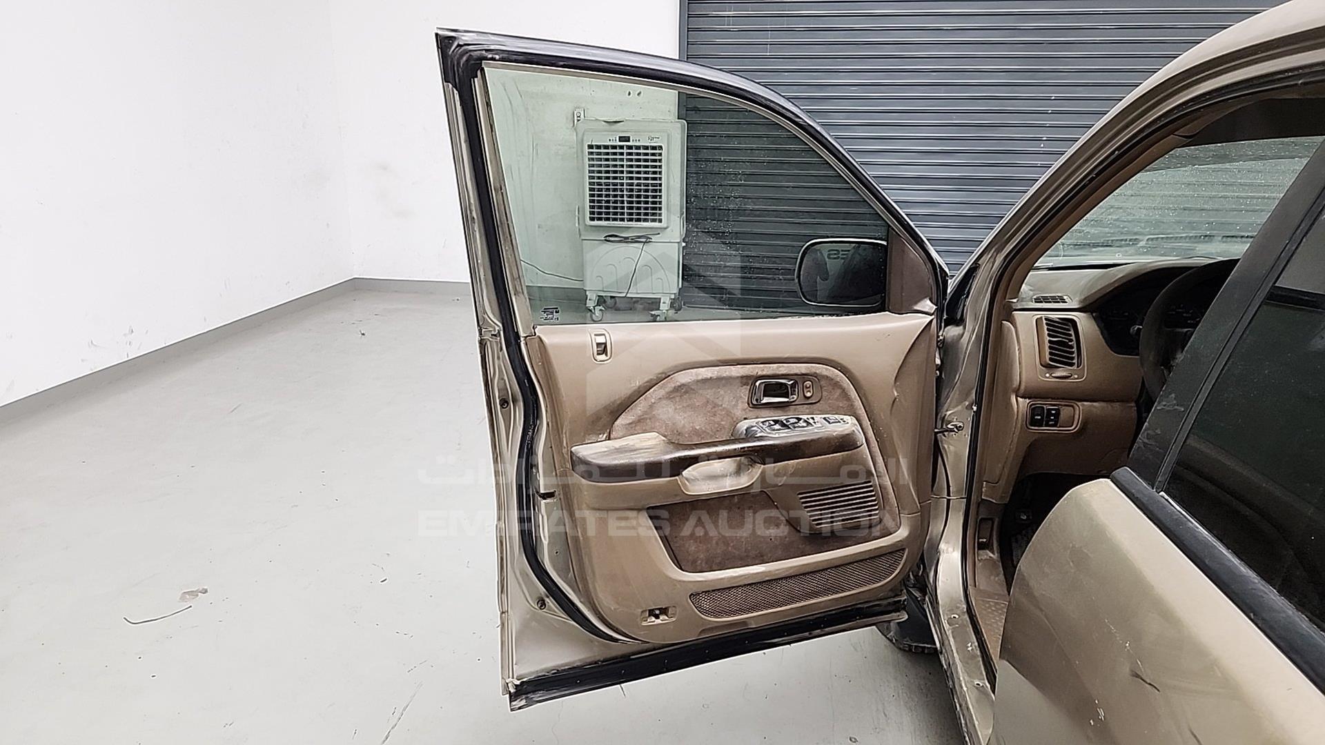 2005 HONDA MRV VIN: 2HKYF18115H700916