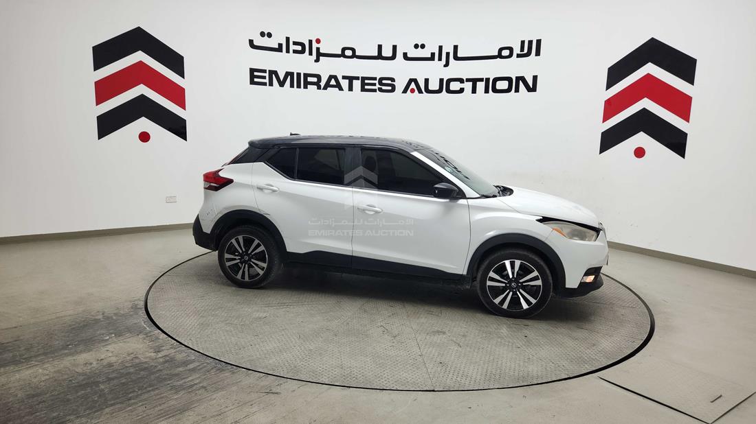 2019 Nissan Kicks — Right Full View — Photo 41