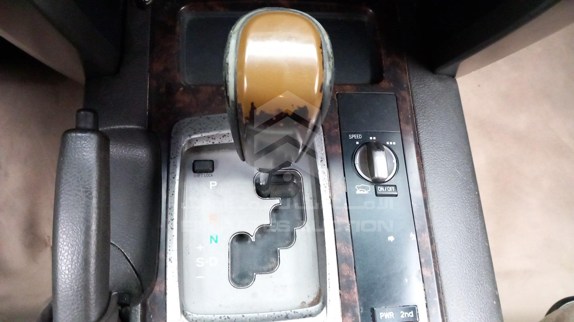 2010 TOYOTA LAND CRUISER VIN: JTMHT05JXA4032928