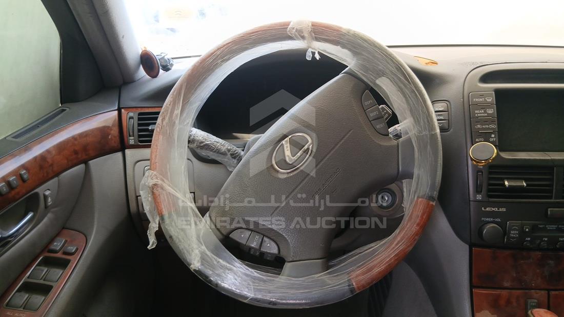 2002 Lexus LS 430 - Scrap without document — Steering & Mounted Controls — Photo 13