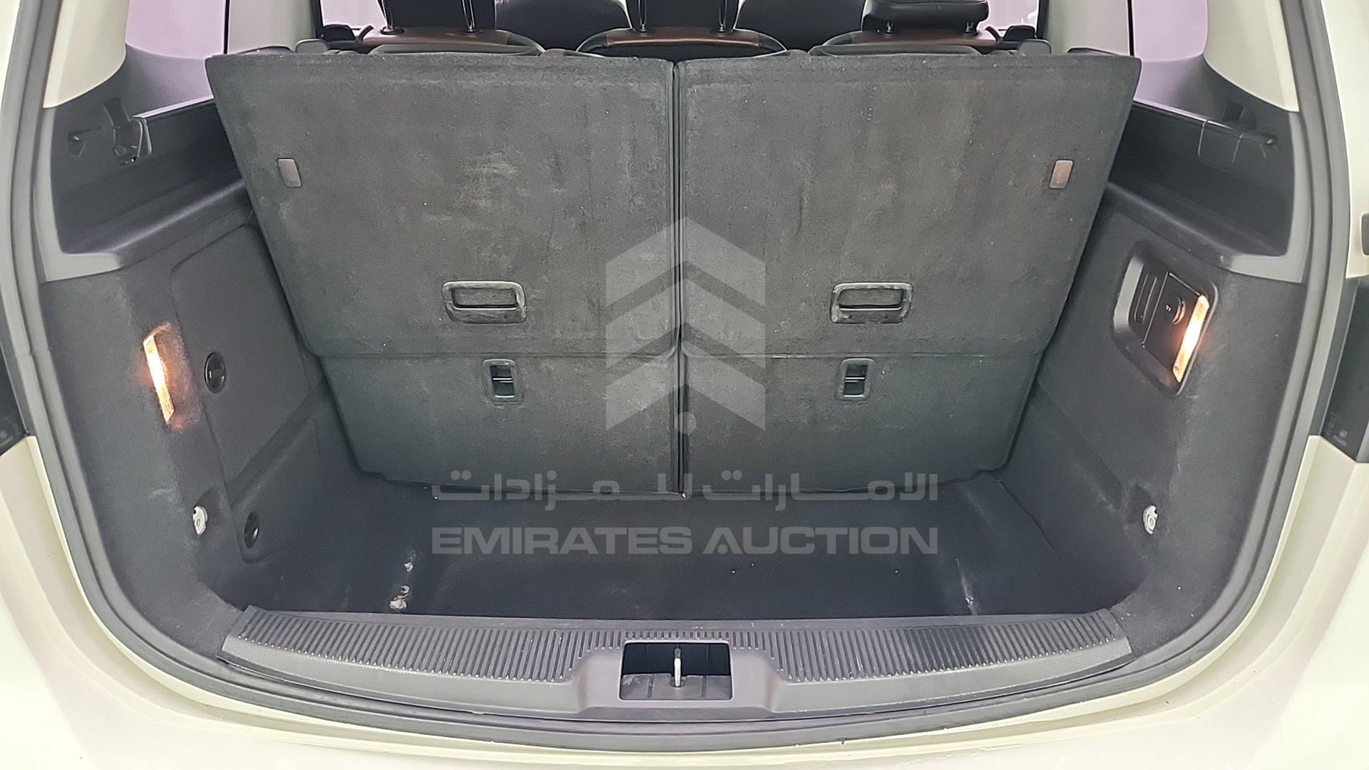 2016 VOLKSWAGEN SHARAN VIN: WVWZZZ7NZEV032244