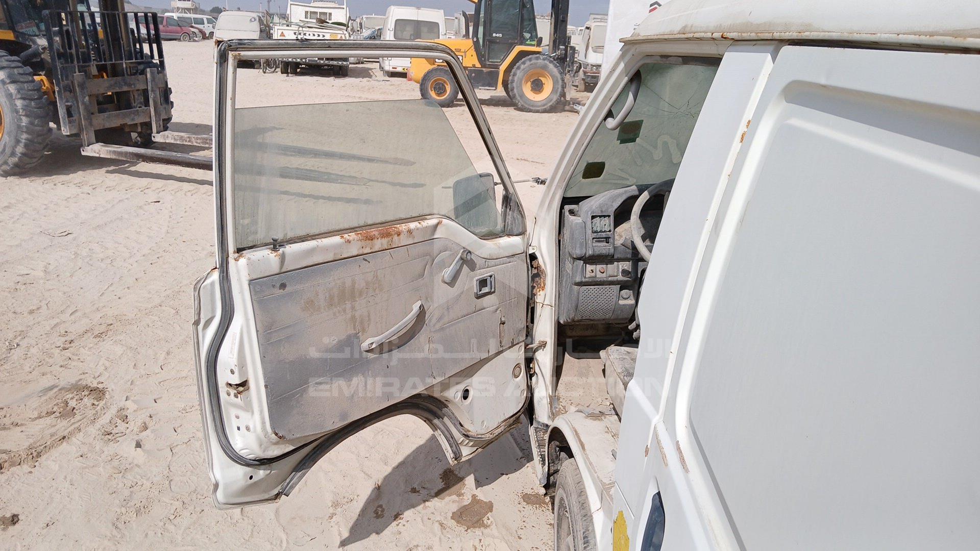 2008 MITSUBISHI L 300 VIN: JMYJNP13V8A702333