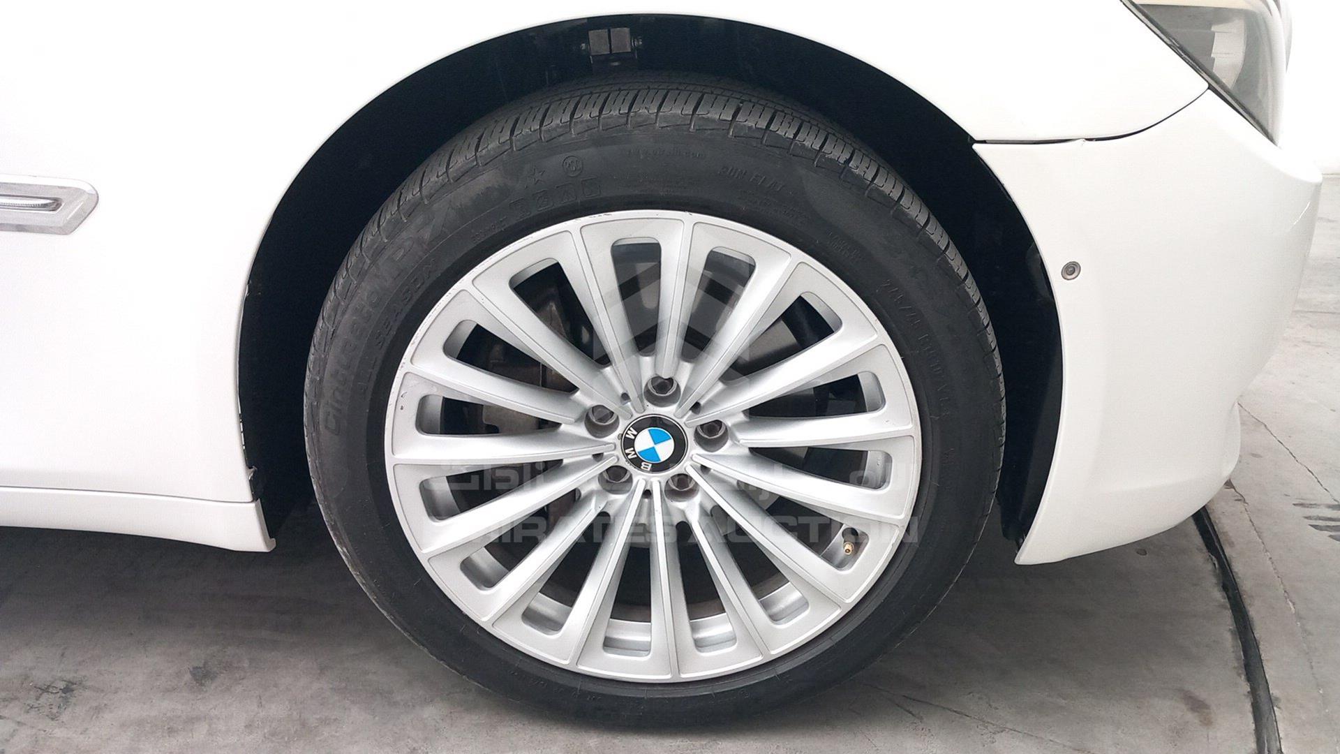 2009 BMW 740 IL VIN: WBAKB410X9CY46332