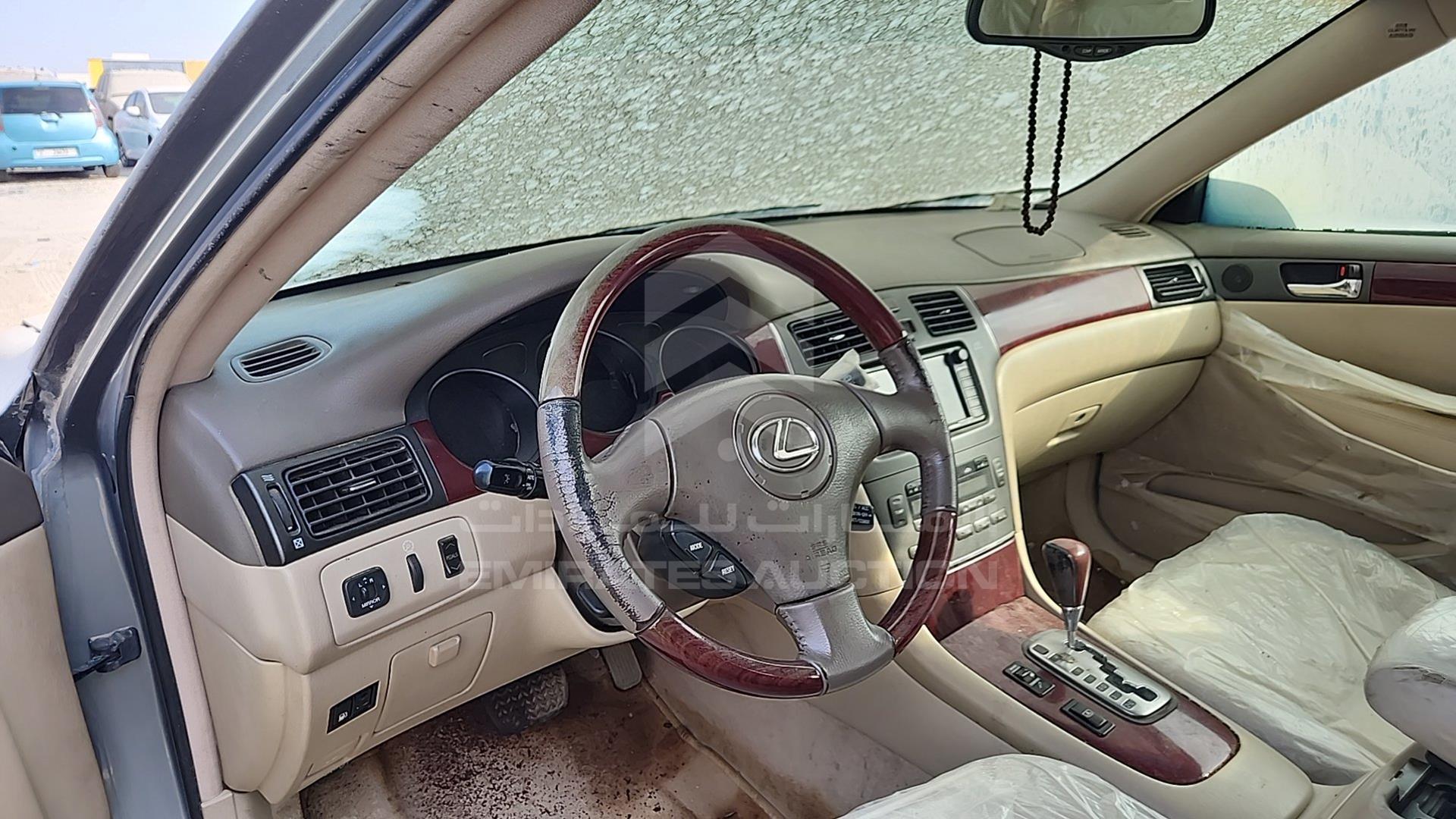 2004 LEXUS ES 330 VIN: JTHBA30G445005214