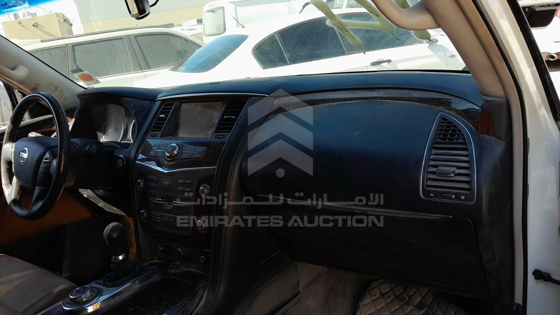 2017 NISSAN PATROL VIN: JN8AY2NY4H9301065