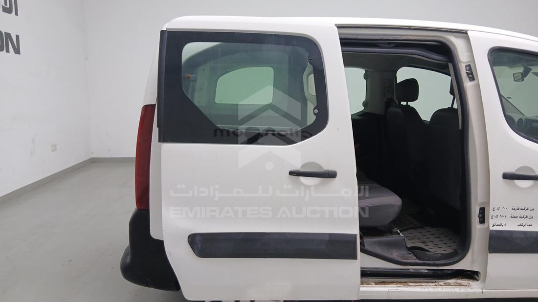 2015 Peugeot Partner — Rear Right Door — Photo 22