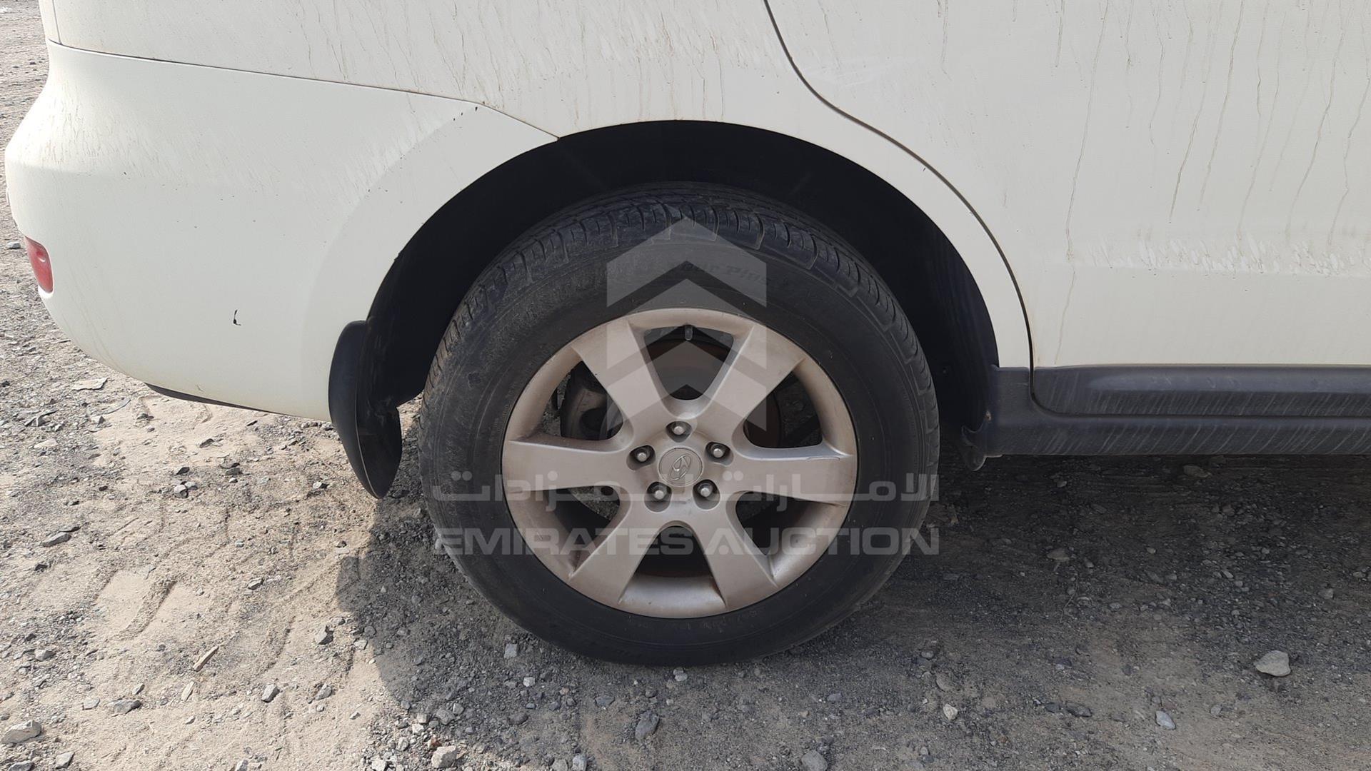 2009 HYUNDAI SANTA FE VIN: KMHSG81D39U462011