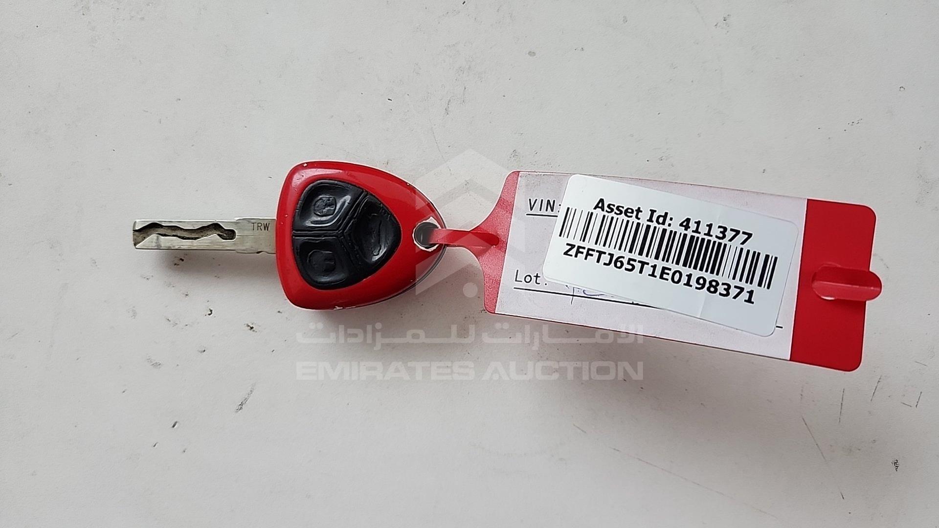 2014 FERRARI CALIFORNIA VIN: ZFFTJ65T1E0198371