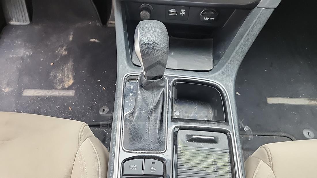 2018 Hyundai Sonata — Gear View — Photo 19