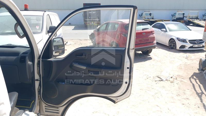 KNCWJ272XE7823774 Auction: EmiratesAuction Lot: 406614 KNCWJ272XE7823774 Kia K4000 2014 WHITE Photo 21