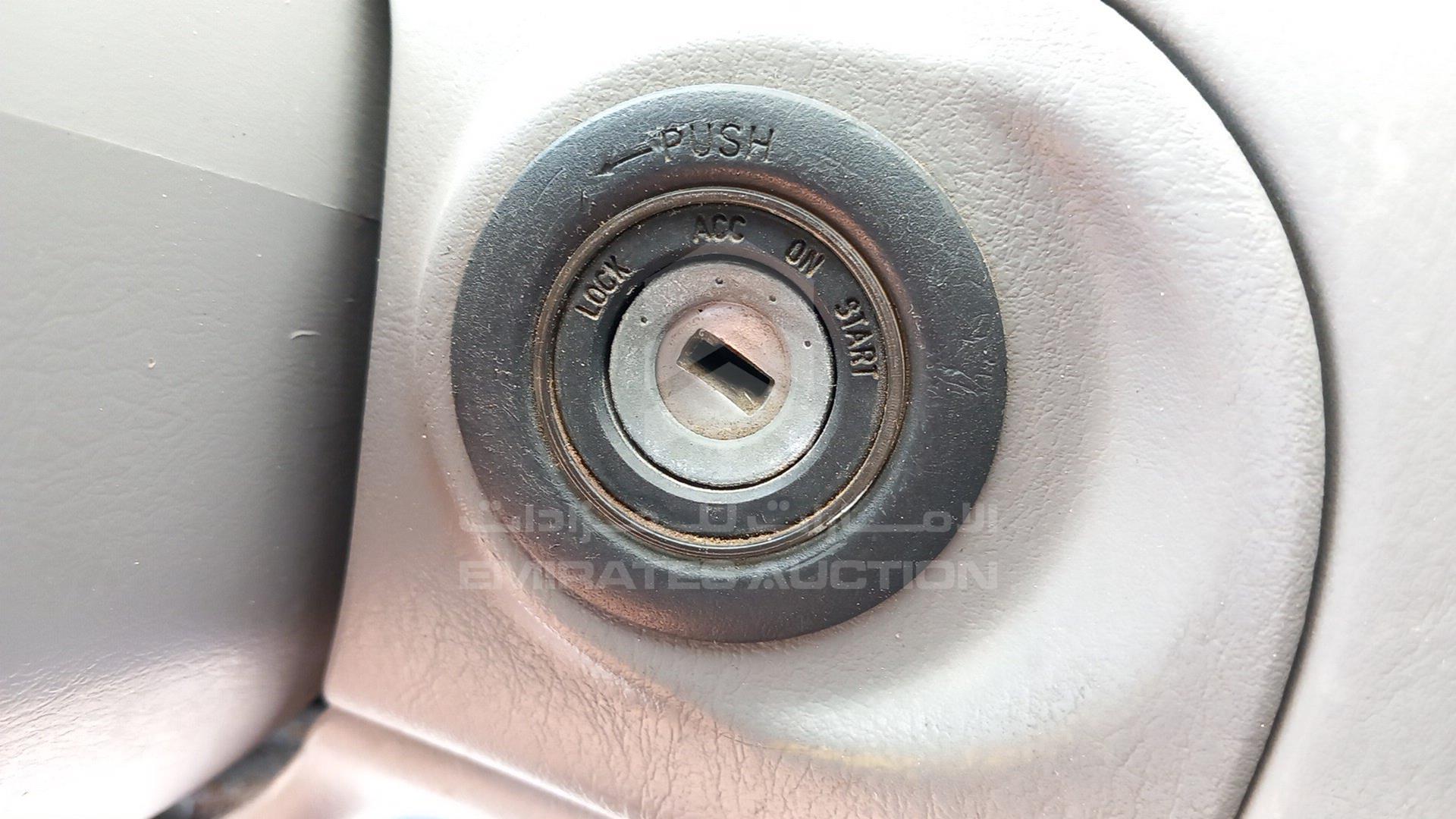 2000 TOYOTA AVALON VIN: 4T1BF28B8YU055952
