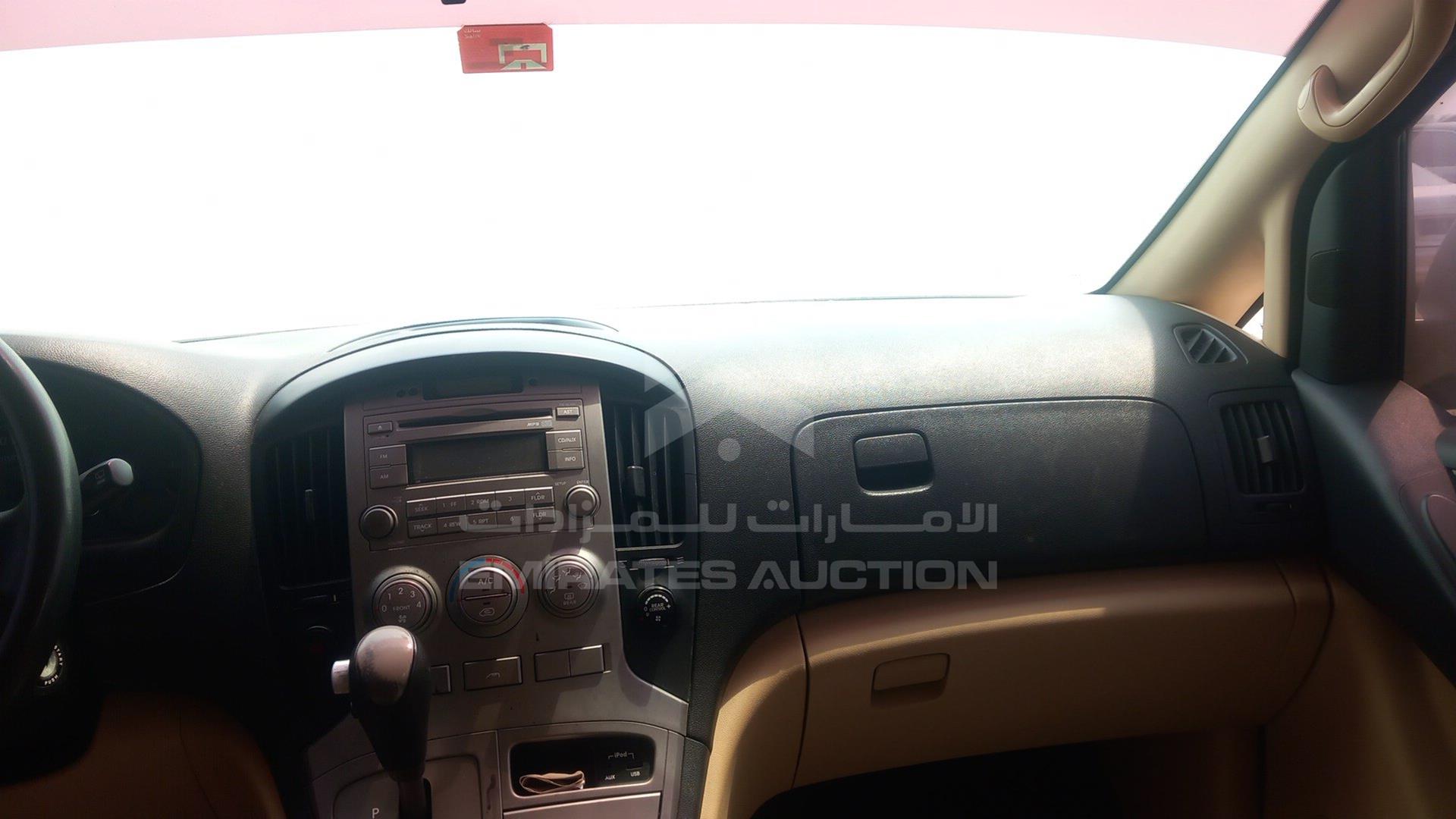 2012 HYUNDAI H1 VIN: KMHWH81R3CU337401