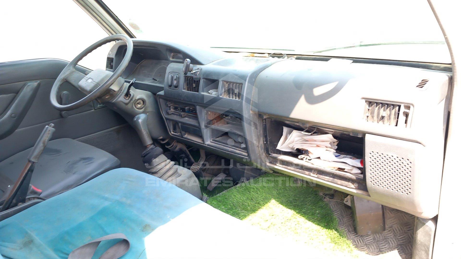 2004 MITSUBISHI L 300 VIN: JMYHNP13W4A771486
