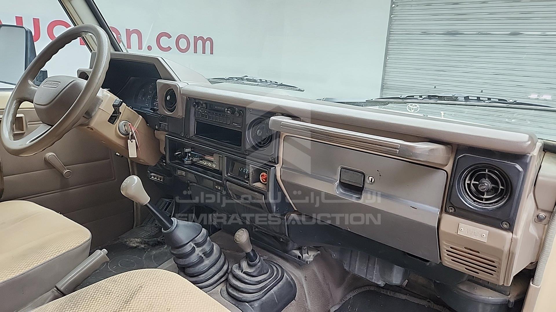 2000 TOYOTA LAND CRUISER VIN: JTFLJ71J6Y8000633