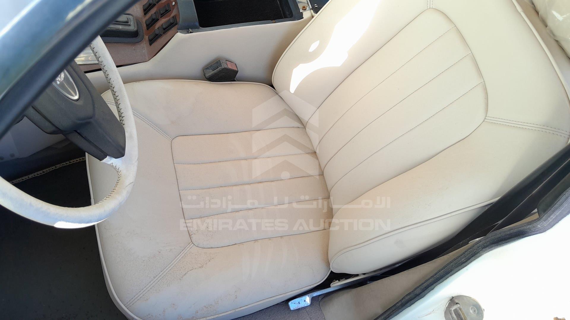 1983 JAGUAR XJ 6 VIN: SAJAY1340DC353393