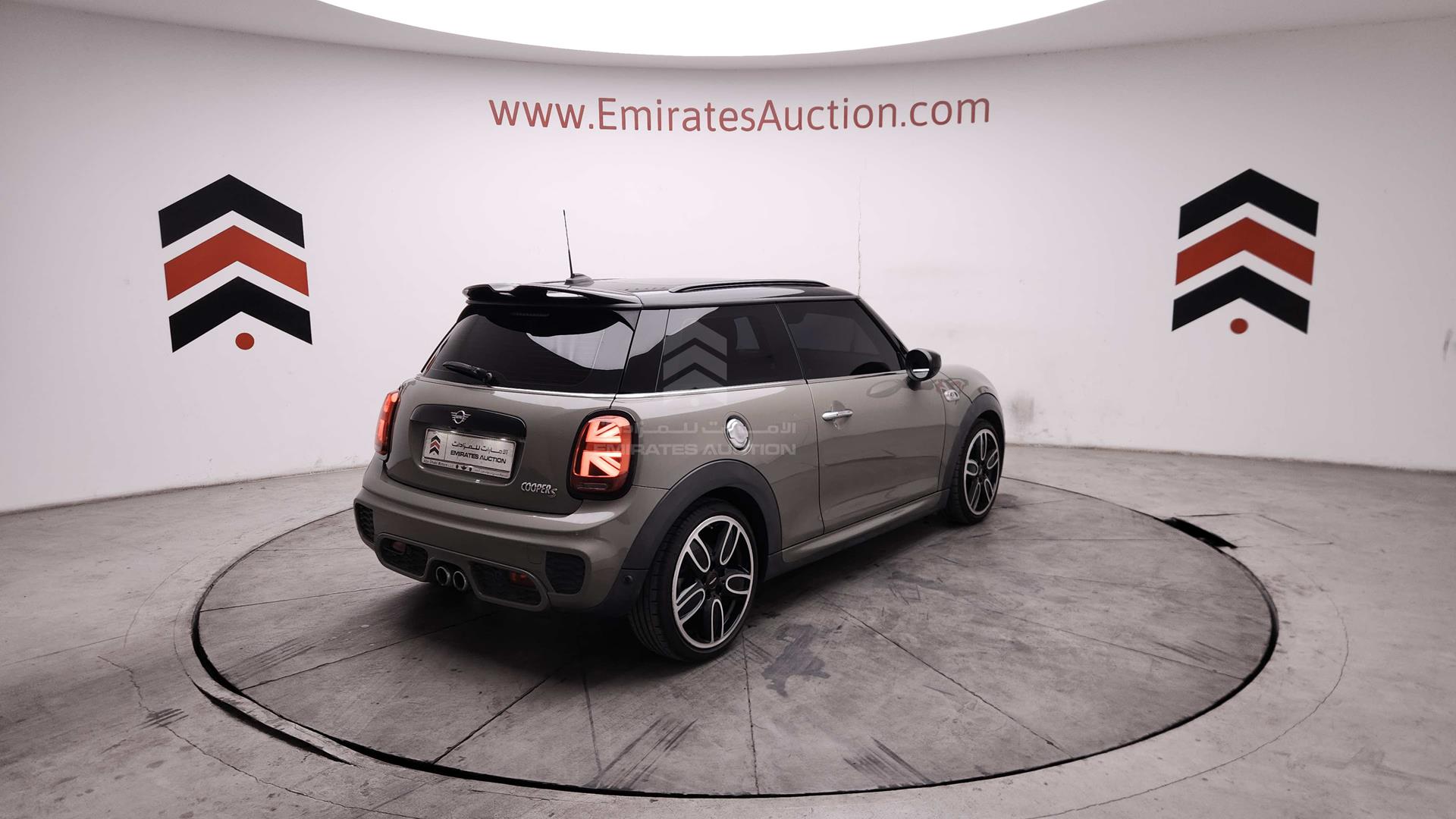 2021 MINI COOPER S VIN: WMWXR5A00M2N03907