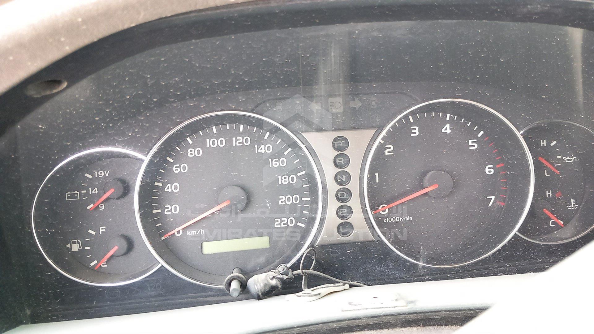 2005 TOYOTA LAND CRUISER VIN: JTEHJ09J755117236