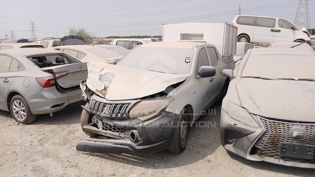 2016 Mitsubishi L 200 — Front Left Angle — Photo 5