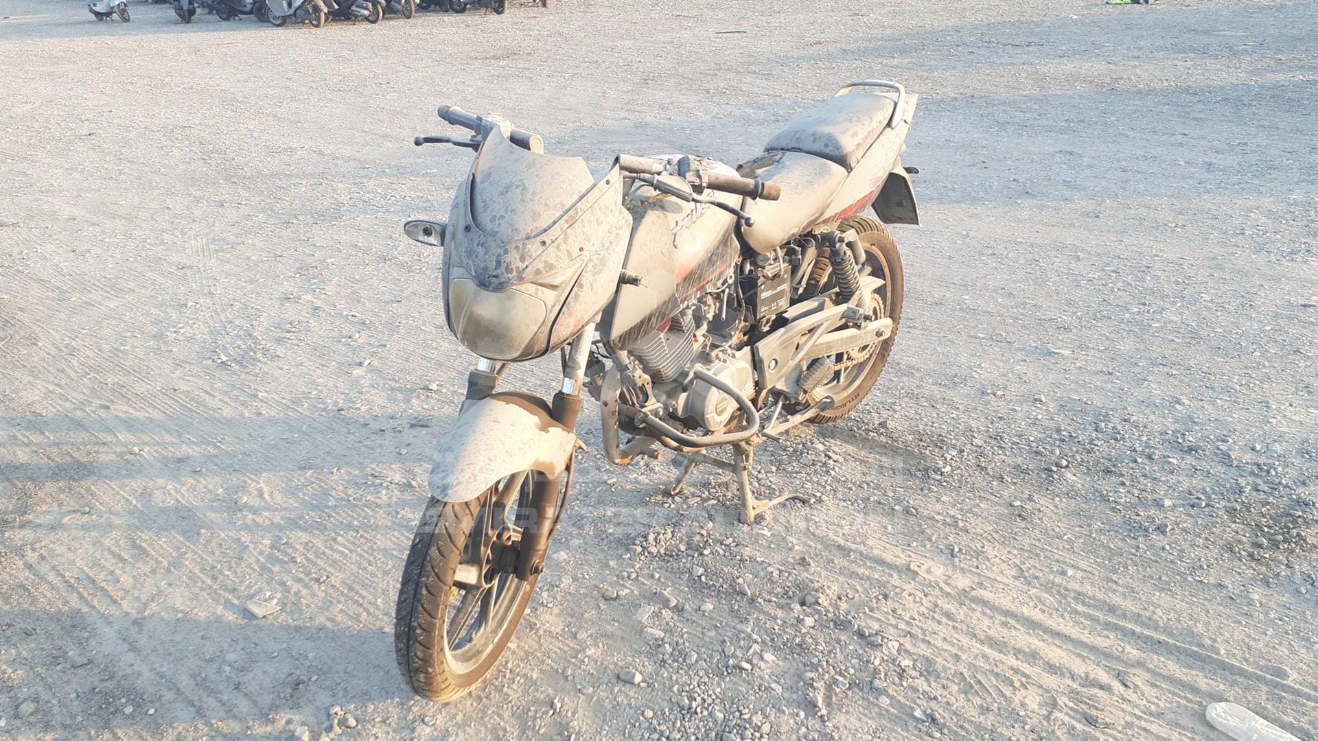 2017 BAJAJ PULSAR 180CC VIN: MD2A12DY0HCJ10922