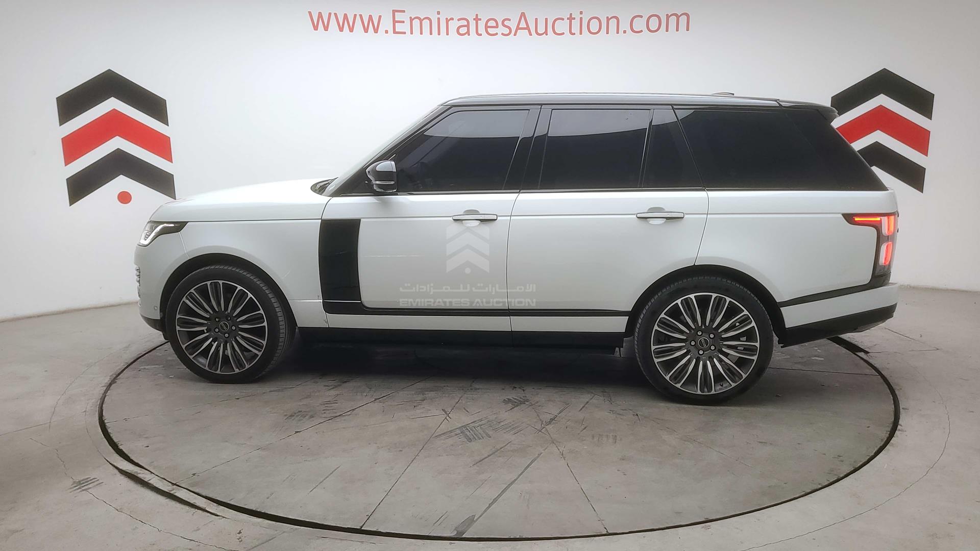 2014 RANGE ROVER VOGUE VIN: SALGA2EFXEA168100