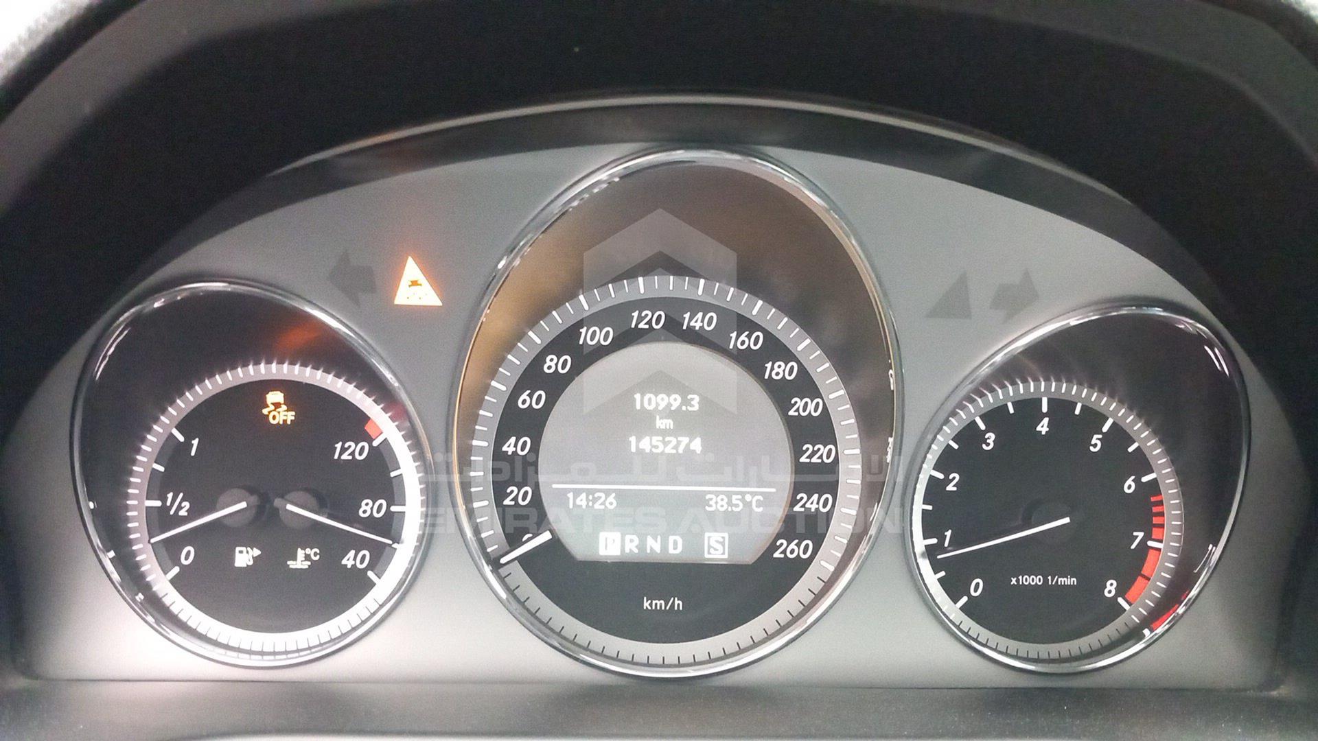 2011 MERCEDES C200 VIN: WDDGF4JB0BF586306