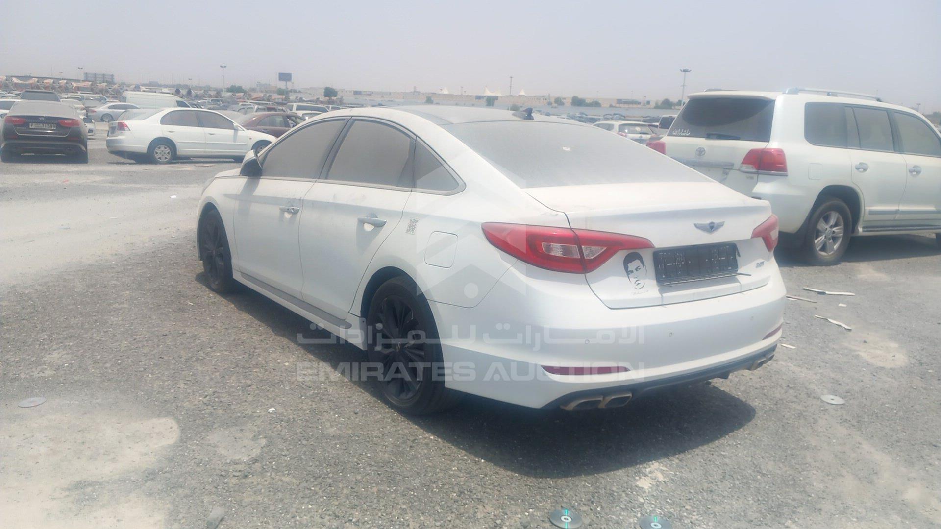 2016 HYUNDAI SONATA VIN: KMHE341B4GA125815