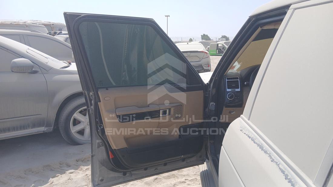 رنج روفر اتش اس إى 2012 — الباب الأمامي الأيسر — صورة 10