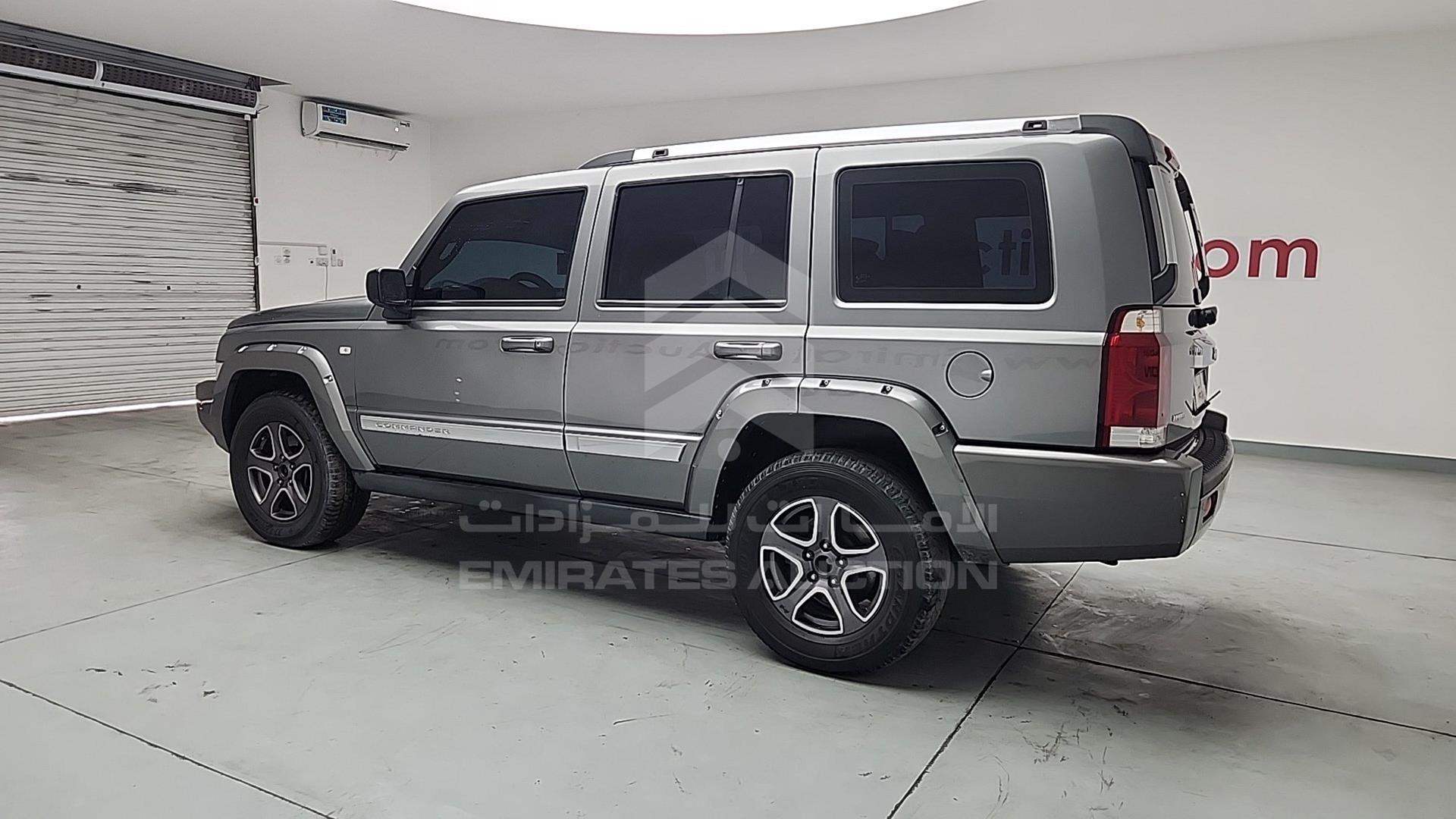 2007 JEEP COMMANDER VIN: 1J8H358N67Y591978