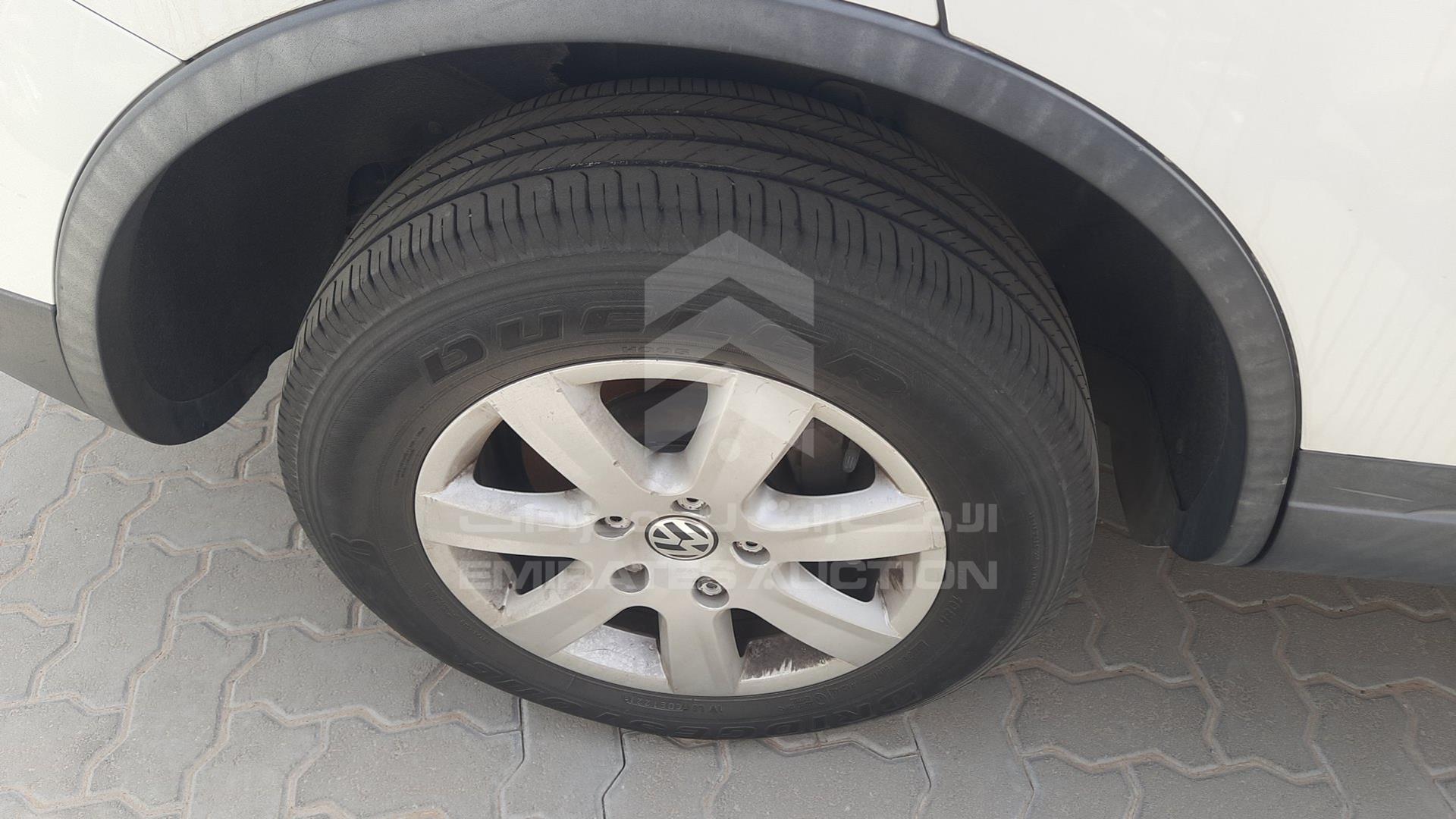2013 VOLKSWAGEN TOUAREG VIN: WVGBC2BP0DD000306