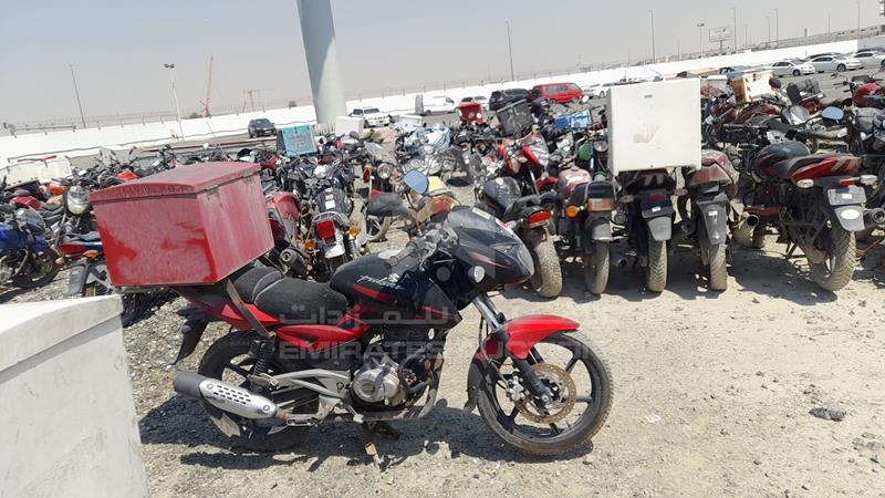 MD2A12DZ9FCG62914 Auction: EmiratesAuction Lot: 406804 MD2A12DZ9FCG62914 Bajaj 180 CC 2016 RED Photo 11