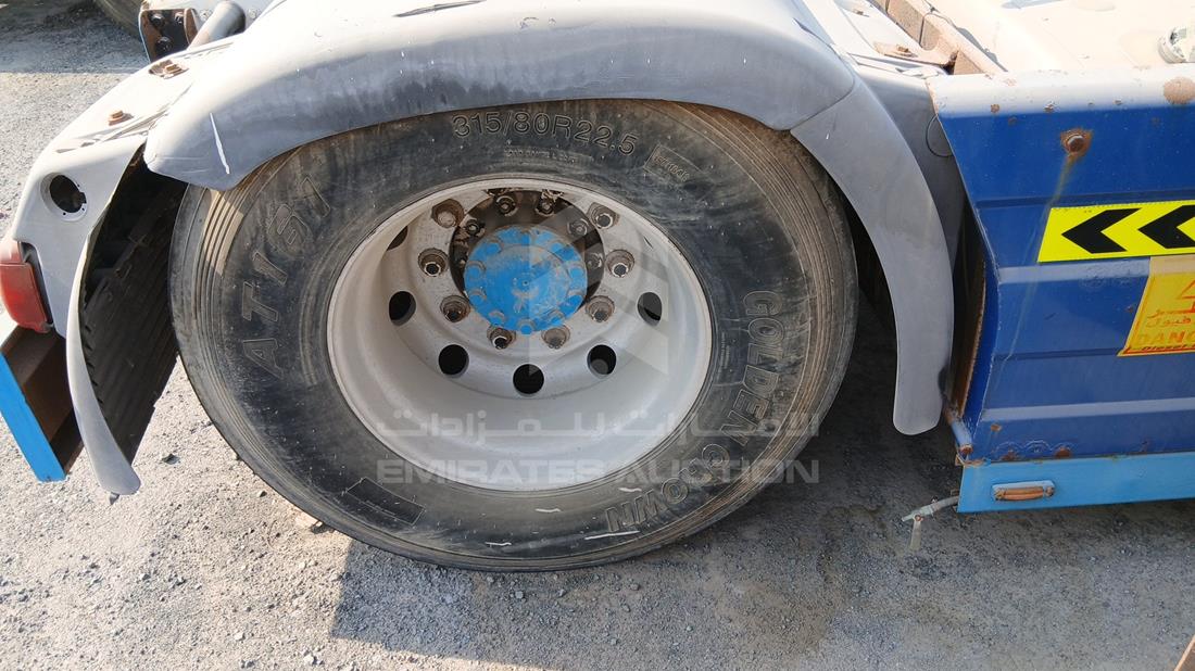 Man — Rear Right Tyre — Photo 28