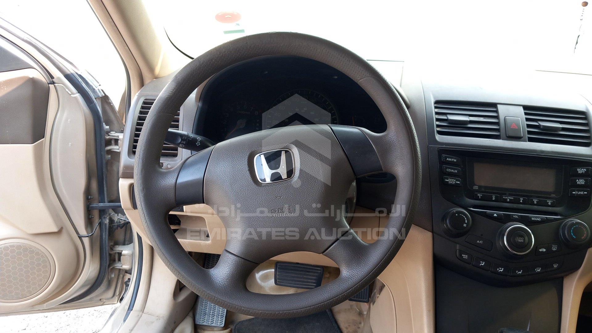 2005 HONDA ACCORD VIN: JHMCM56585C401155
