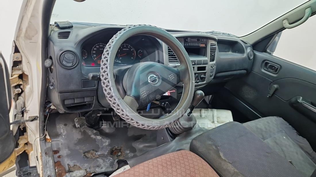 2010 Nissan Urvan — Full Dashboard View — Photo 10