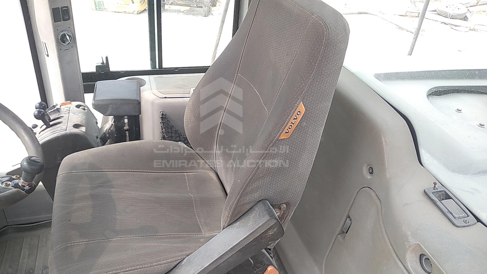 2013 VOLVO --- VIN: VCE0L105K00001157