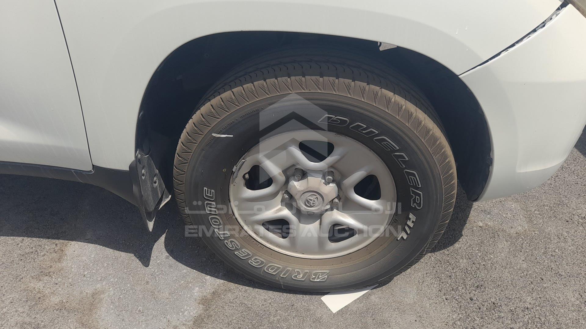 2011 TOYOTA LAND CRUISER VIN: JTMDU09J4B4044435