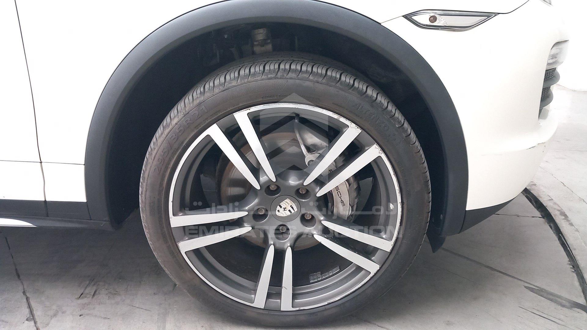 2011 PORSCHE CAYENNE VIN: WP1ZZZ92ZBLA49779
