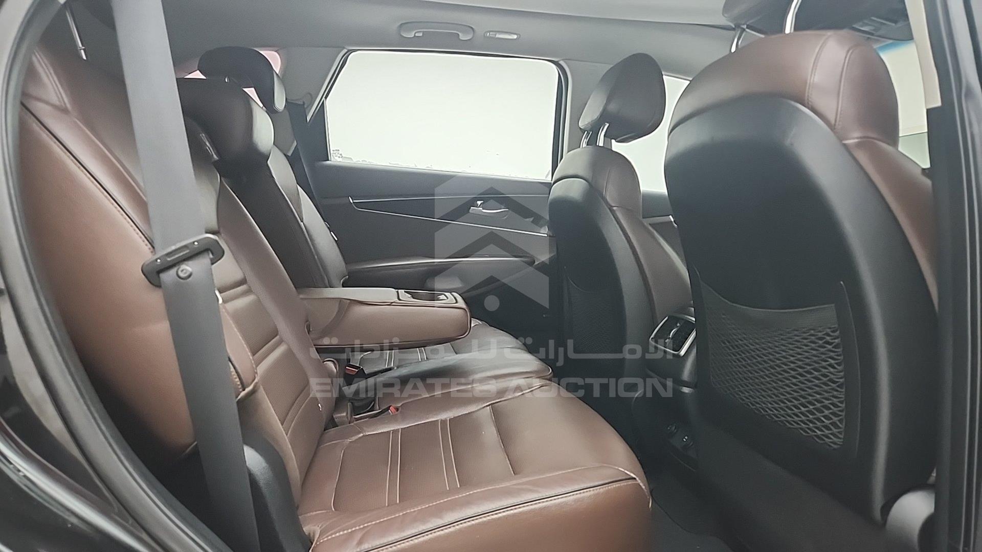 2016 KIA SORENTO VIN: KNAPH814XG5065519