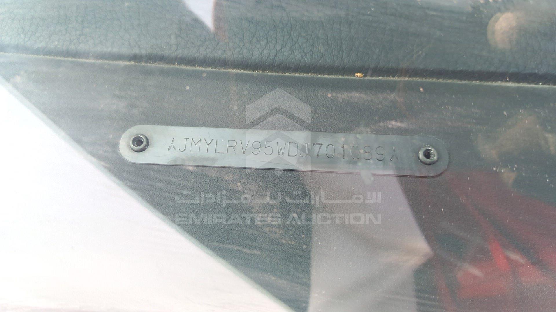 2013 MITSUBISHI PAJERO VIN: JMYLRV95WDJ701089