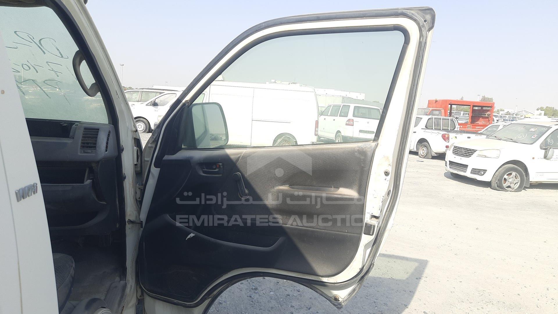 2009 TOYOTA HIACE VIN: JTFHX02P890040579