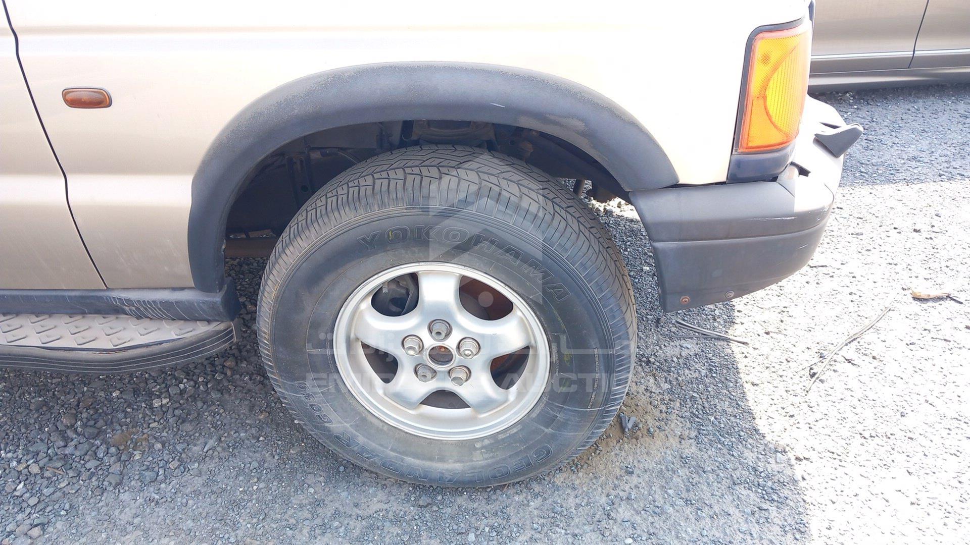 2000 LAND ROVER DISCOVERY VIN: SALLTGM34YA250406