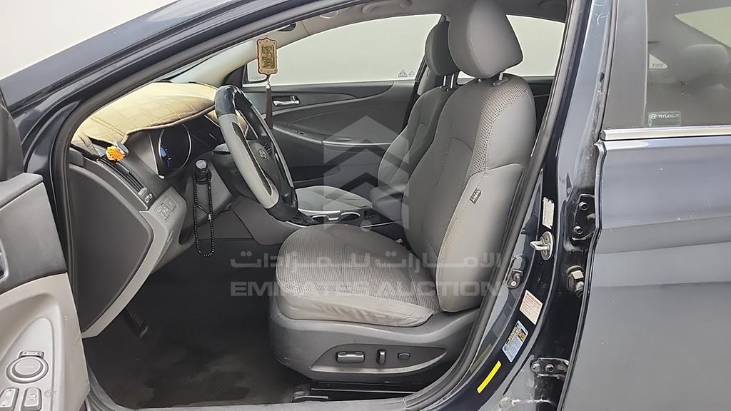5NPEB4AC4BH172148 - 2011 HYUNDAI SONATA - #517690