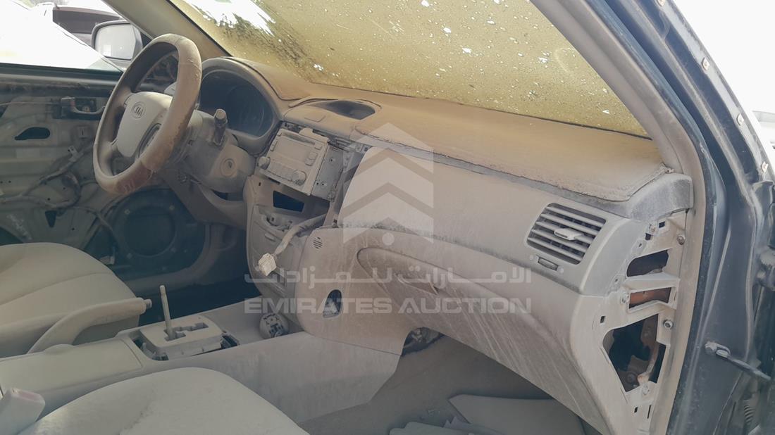 2006 Kia Optima — Front Right Passenger Dashboard View — Photo 24