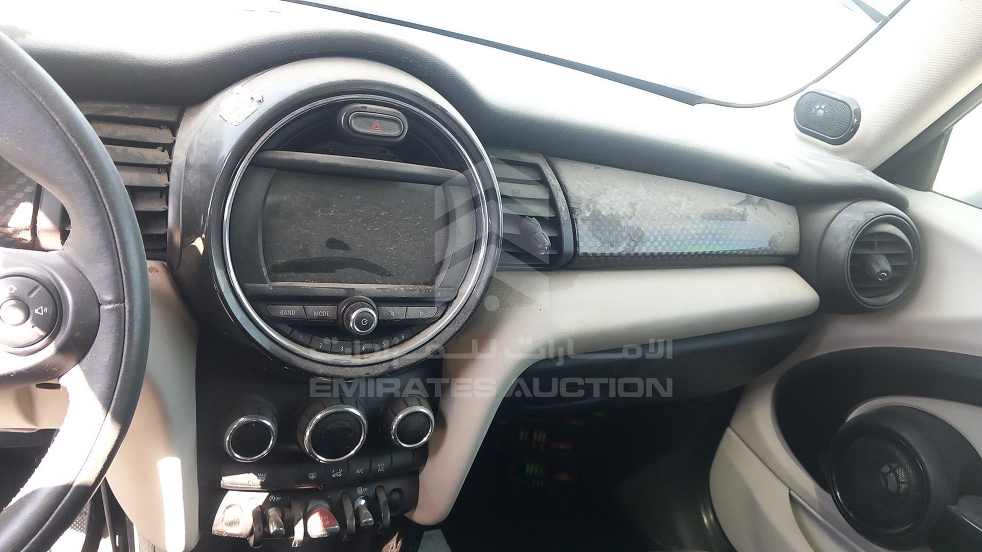 2017 MINI COOPER S VIN: WMWXP7C51H3B93358
