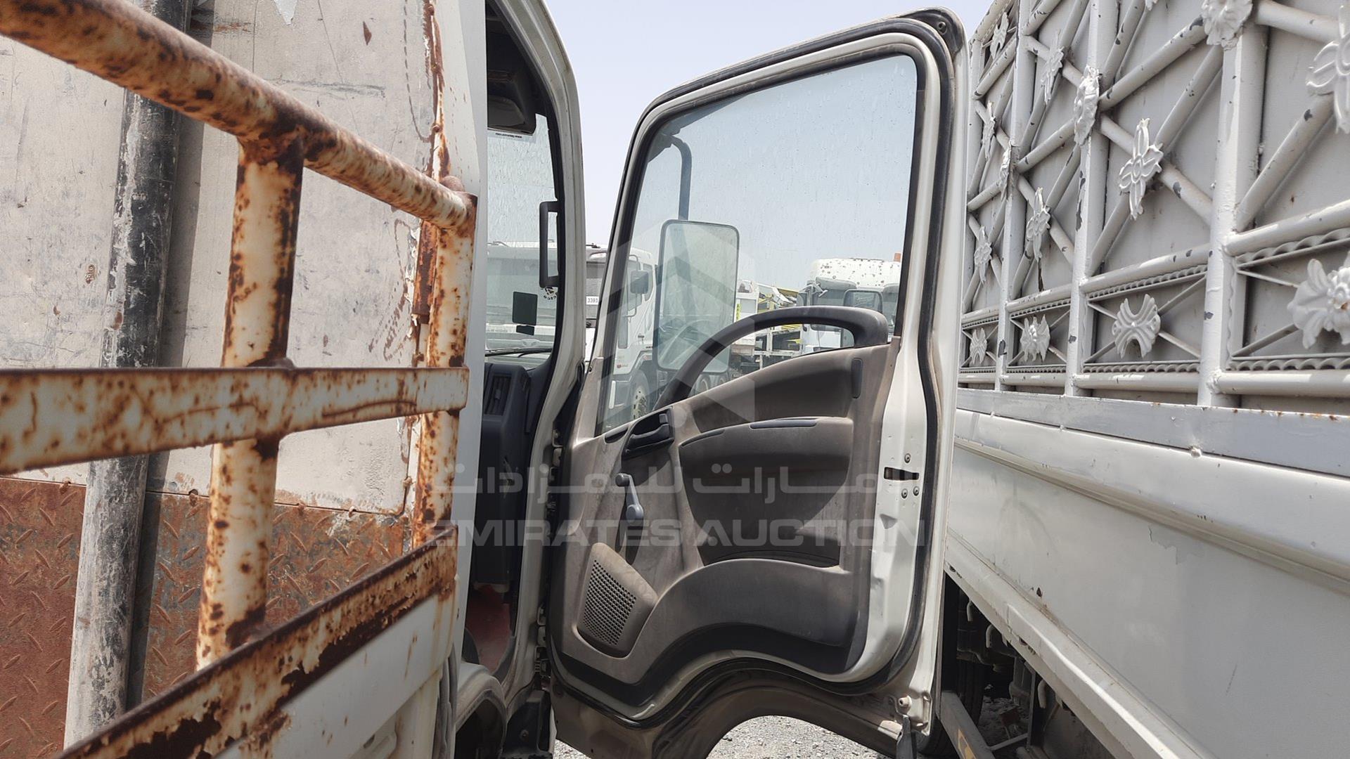 2014 ISUZU REWARD NP VIN: JAAKP34H2E7P04616