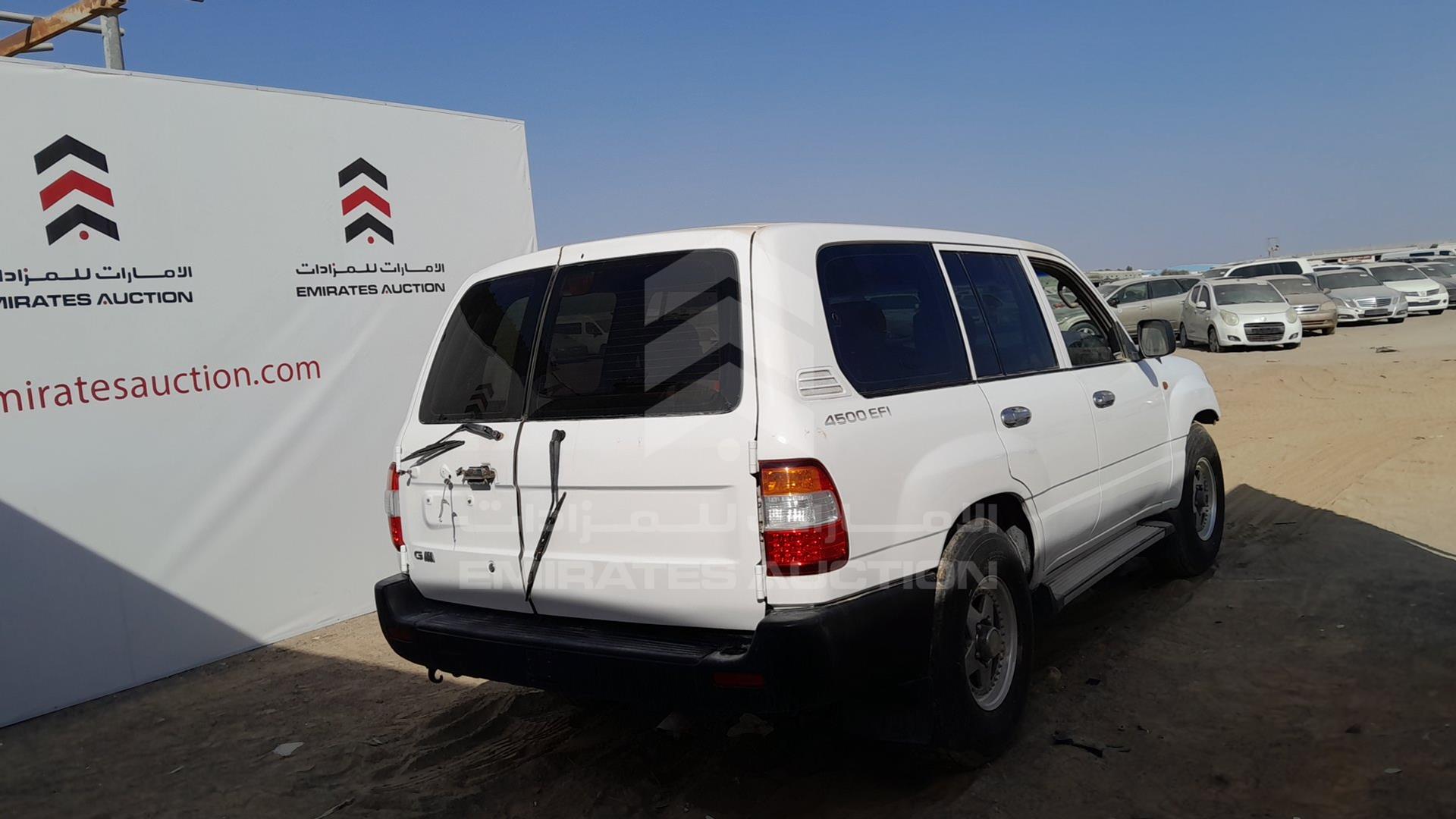 2007 TOYOTA LAND CRUISER VIN: JTGHJ01J273009558
