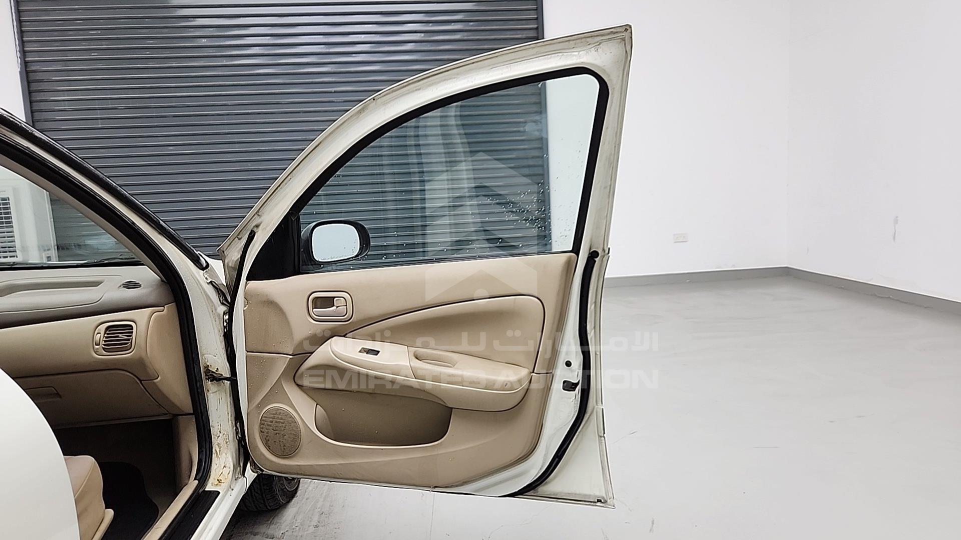 2010 NISSAN SUNNY VIN: JN1FN61C0AW203107