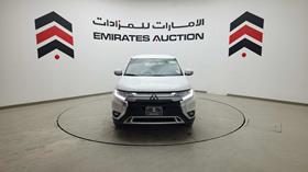 2021 Mitsubishi Outlander — 360-degree view — Thumbnail
